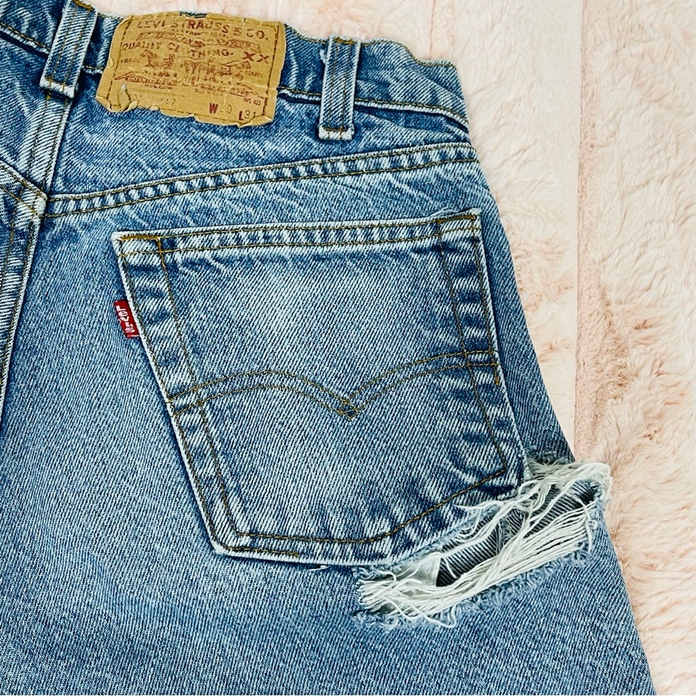 ✨ Levi's High Rise Straight Leg Jeans with Custom Distressing ✨ - Picture 11 of 16
